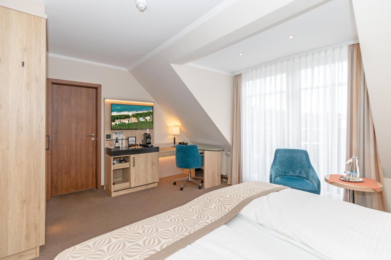 Hotel Am Strand Kuehlungsborn Exterior photo