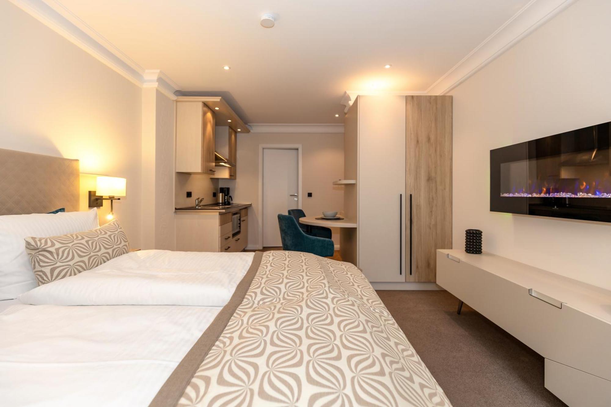 Hotel Am Strand Kuehlungsborn Exterior photo